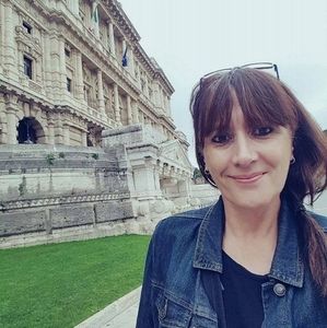 Meet your Posher, Denise